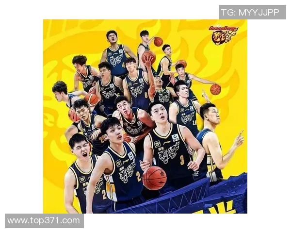 主力前锋热身意外受伤首发阵容临时调整引发关注 主力前锋热身意外受伤首发阵容临时调整引发关注